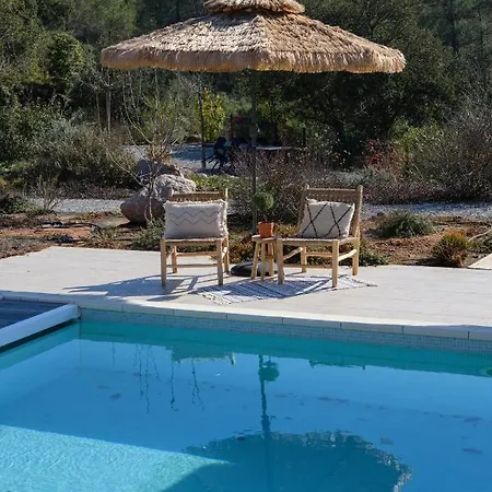 Сasa de vacaciones Casa Bukit Pierrerue (Herault)