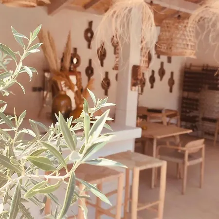 Casa Bukit * Pierrerue (Herault)