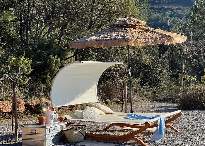 Casa Bukit בית נופש Pierrerue (Herault)