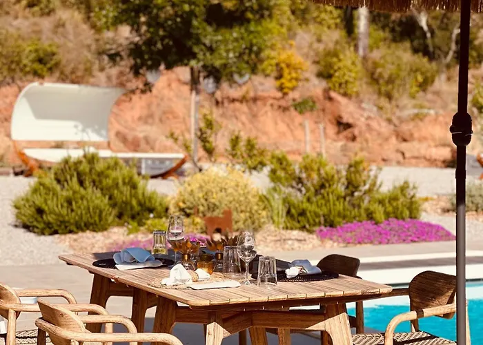 Casa Bukit * Pierrerue (Herault)