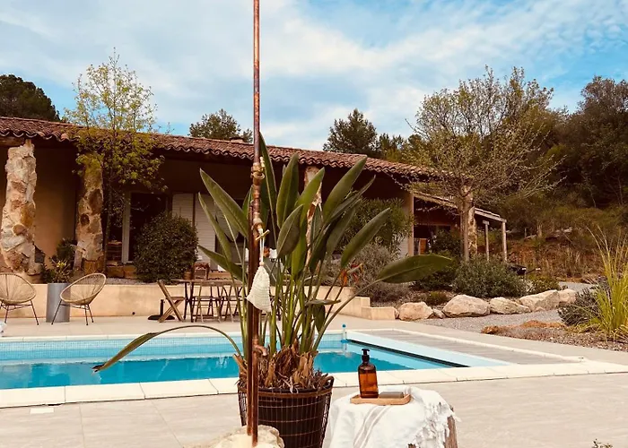 Casa Bukit * Pierrerue (Herault)